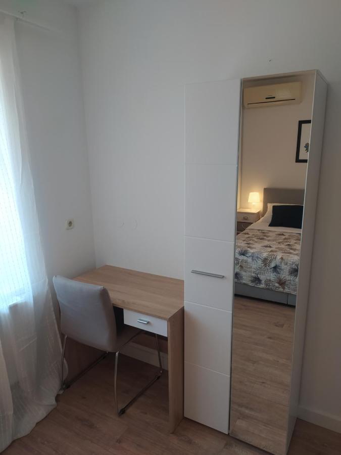 Apartment & Rooms Poppy Rose Zadar Exterior photo