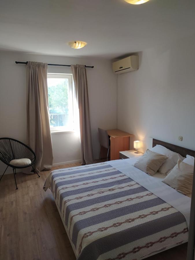 Apartment & Rooms Poppy Rose Zadar Exterior photo