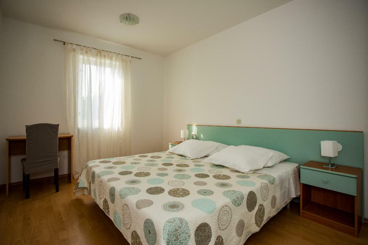 Apartment & Rooms Poppy Rose Zadar Exterior photo