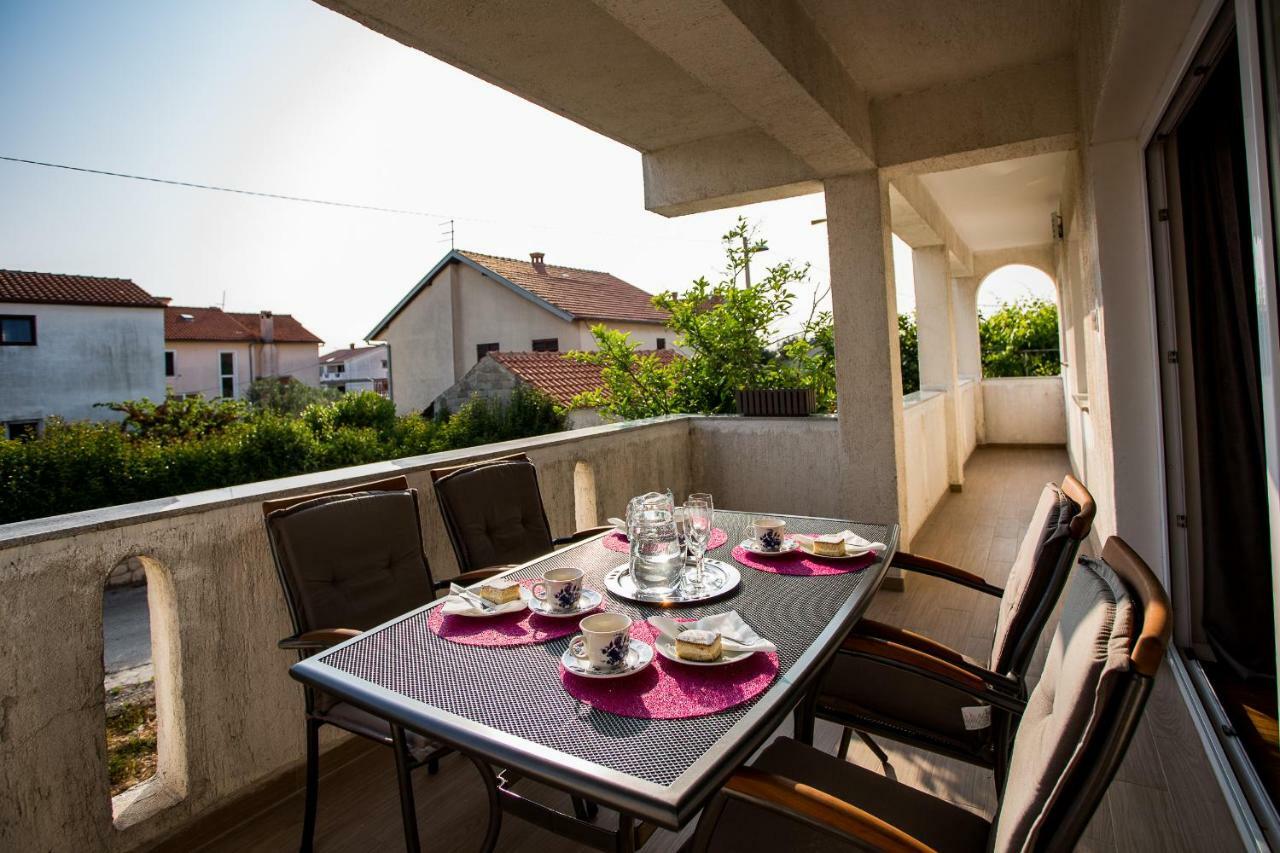 Apartment & Rooms Poppy Rose Zadar Exterior photo